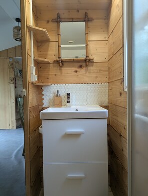 Bathroom - Mobile Home "By the Lake" with Lake View and Private Garden (Naves)