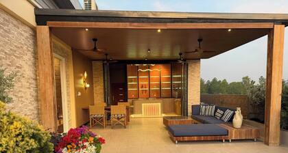 Luxurious 370 SqM Penthouse in Kram Thailand With Sea View