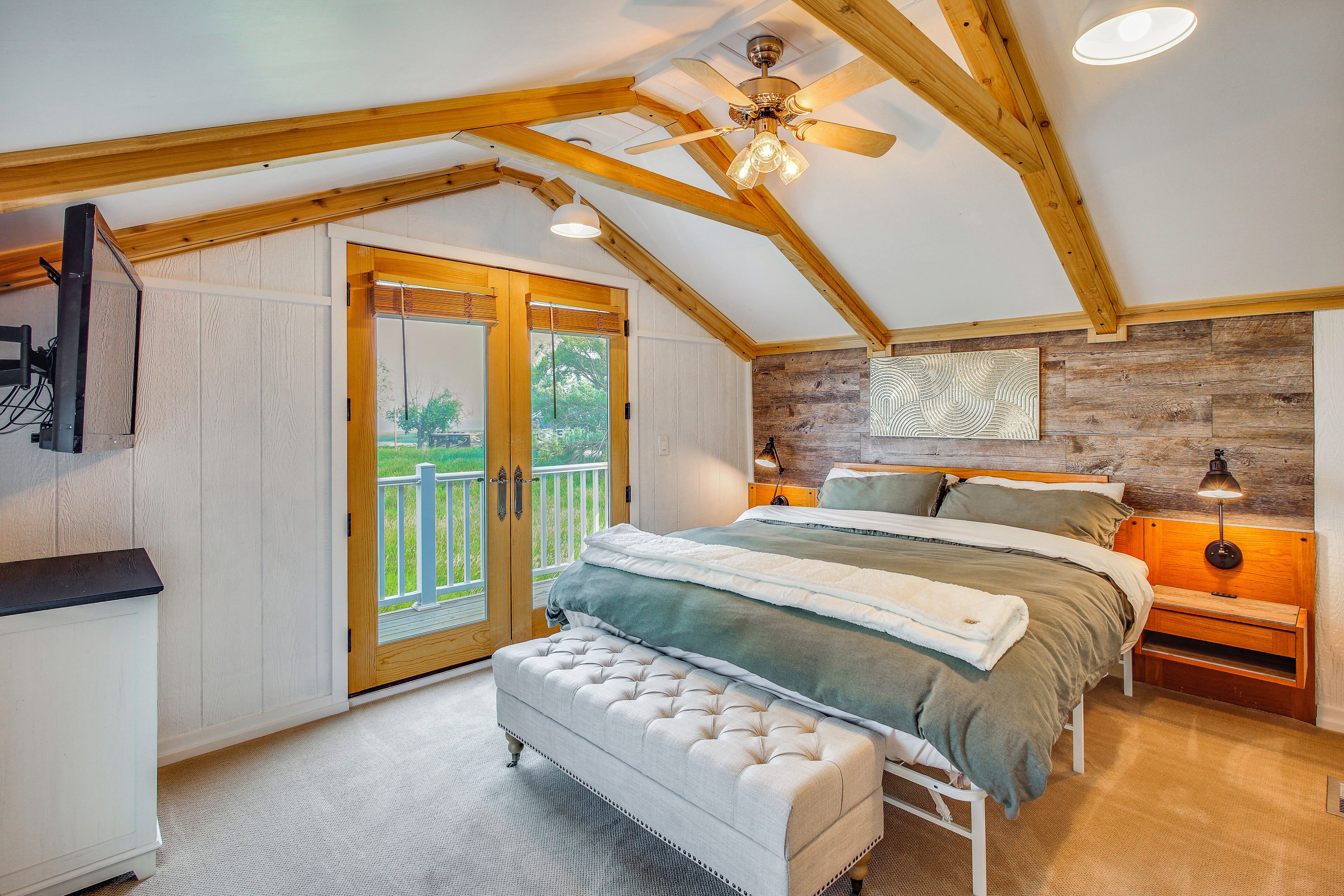 Bedroom 1 | King Bed | Balcony Access | 2nd Floor