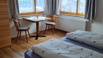 3 bedrooms, WiFi, bed sheets