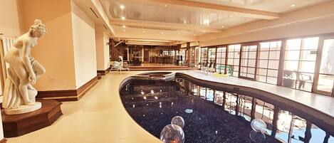 Piscine couverte