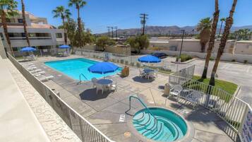 Holiday Home Swimming Pool