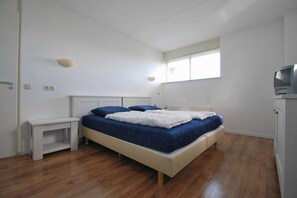 2 slaapkamers, een strijkplank/strijkijzer, gratis wifi