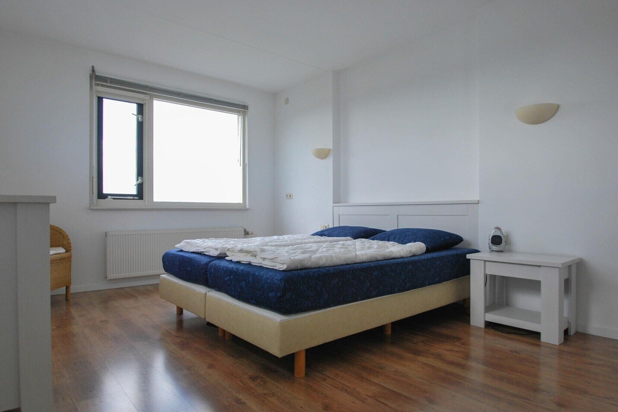 2 bedrooms, iron/ironing board, free WiFi