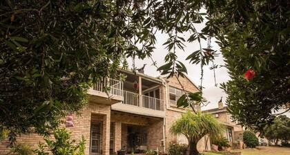 Charming 4-Bedroom Apartment in Jeffreys Bay, South Africa