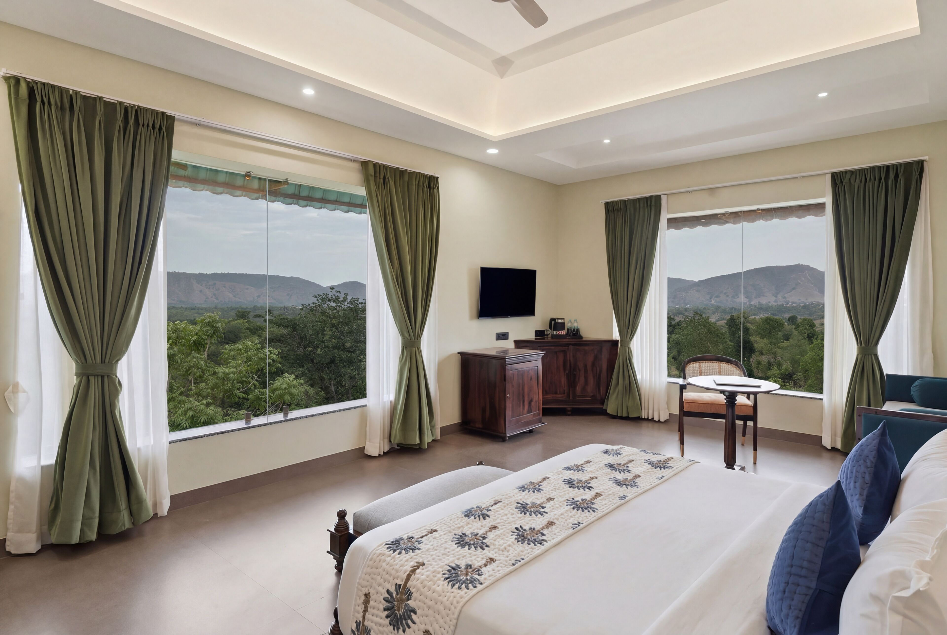 Habitació Deluxe, balcó, vistes al complex turístic | Wifi gratuïta 