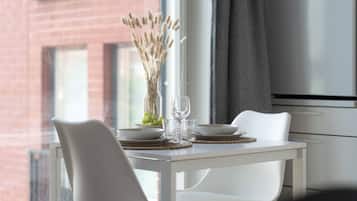 Comfort Studio, Balcony, Courtyard View | Desk, laptop workspace, blackout drapes, soundproofing