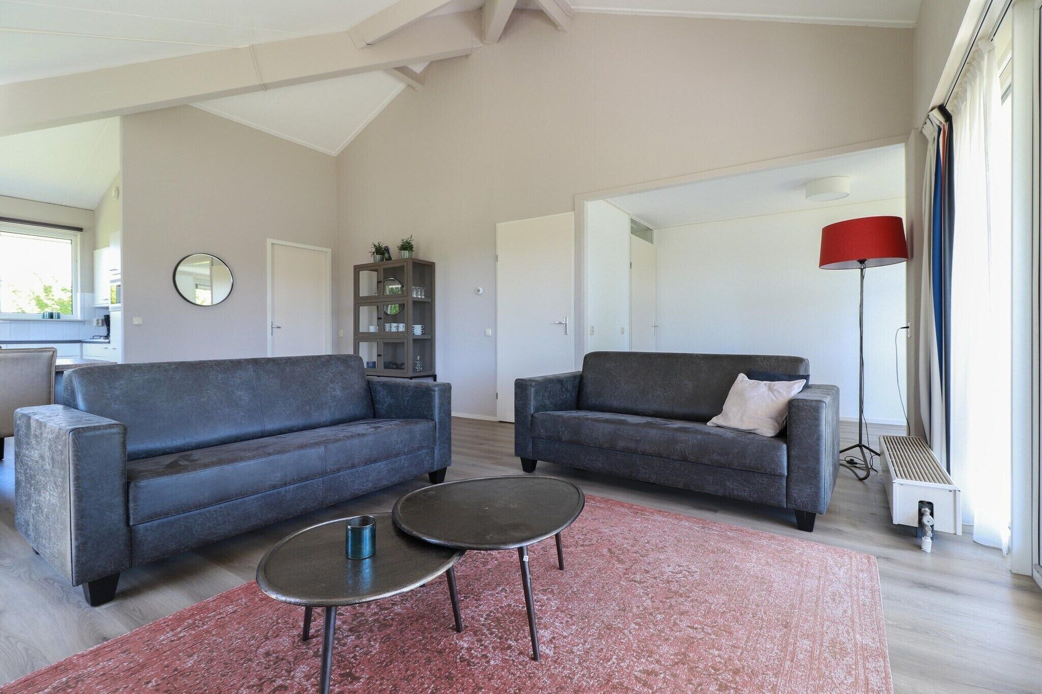 Compacte Wellnessbungalow Aan Het Water - Makkum