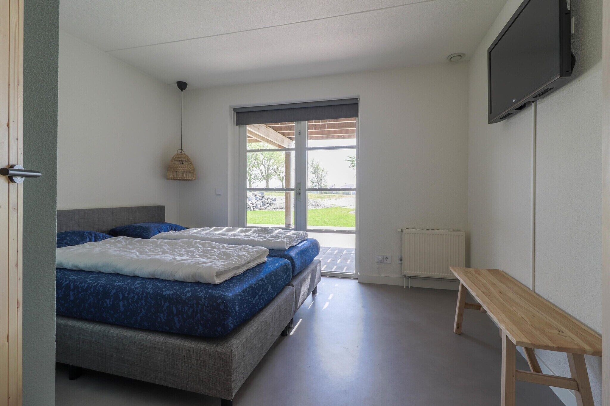 3 bedrooms, iron/ironing board, free WiFi