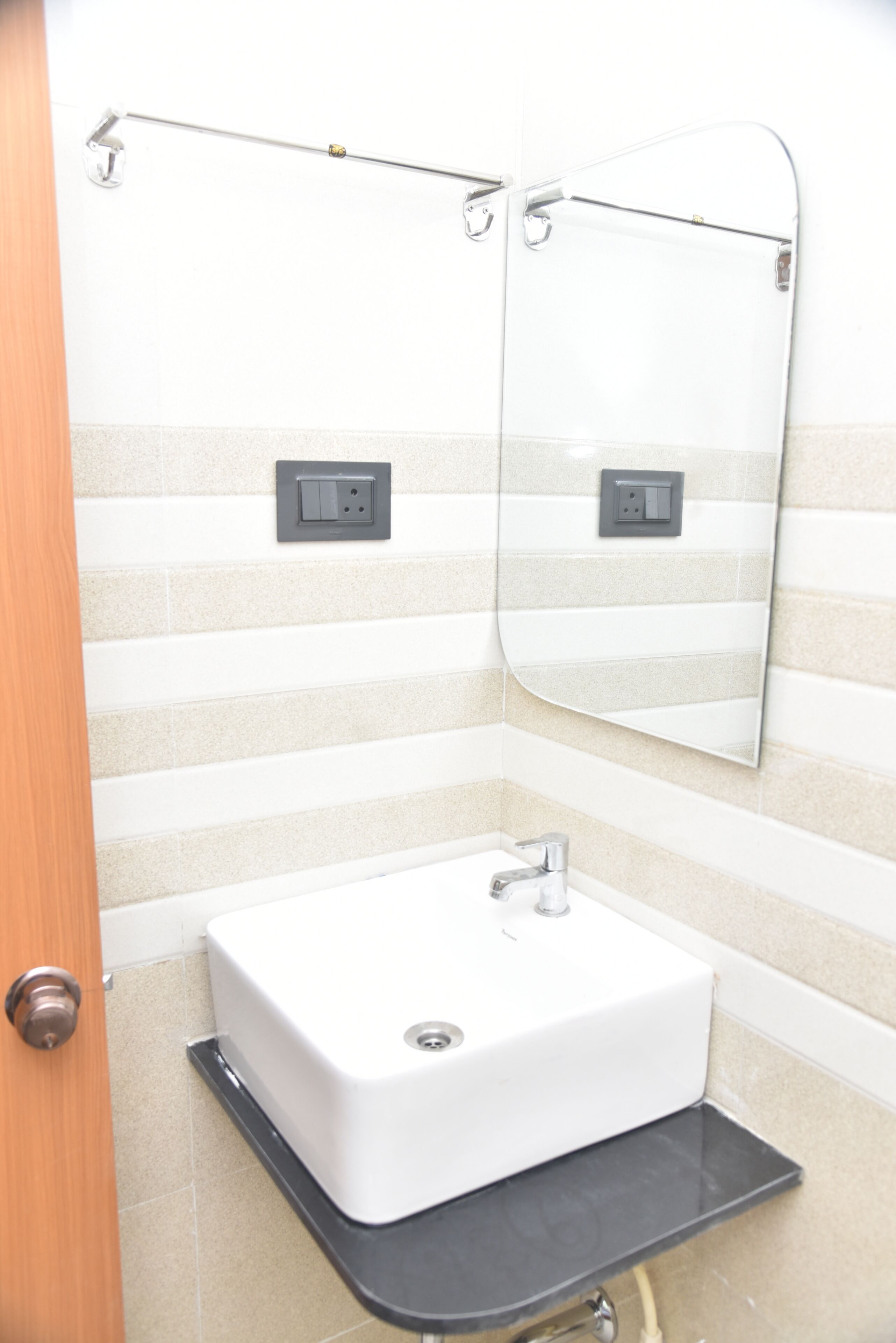 Deluxe-Doppelzimmer, Stadtblick | Badezimmer | Kostenlose Toilettenartikel, Haartrockner, Handtücher, Seife