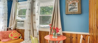 Wooded Highland Lakes Cabin Near Mountain Creek