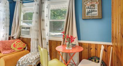 Wooded Highland Lakes Cabin Near Mountain Creek