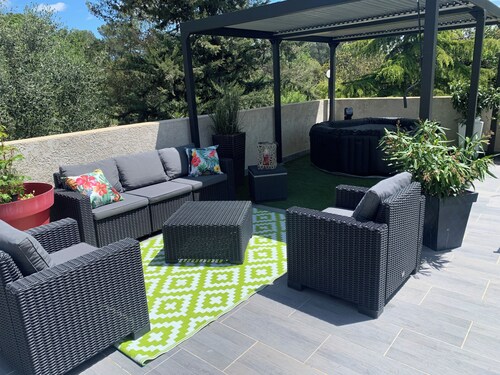 APARTMENT IN LA SAINTE BAUME