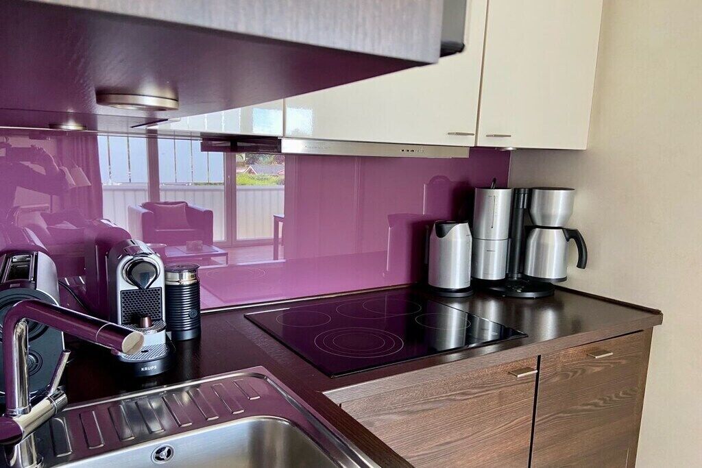 Fridge, stovetop