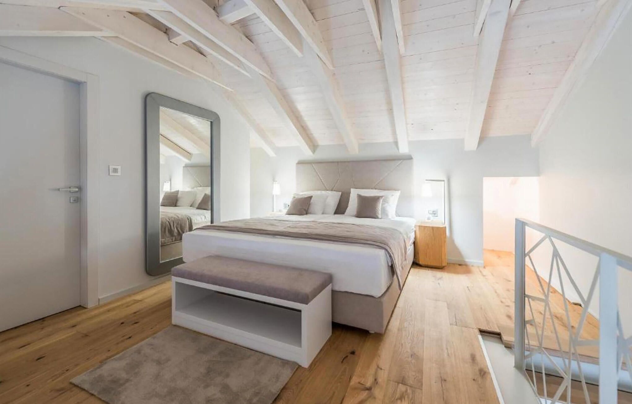 1 bedroom, in-room safe, iron/ironing board, free WiFi
