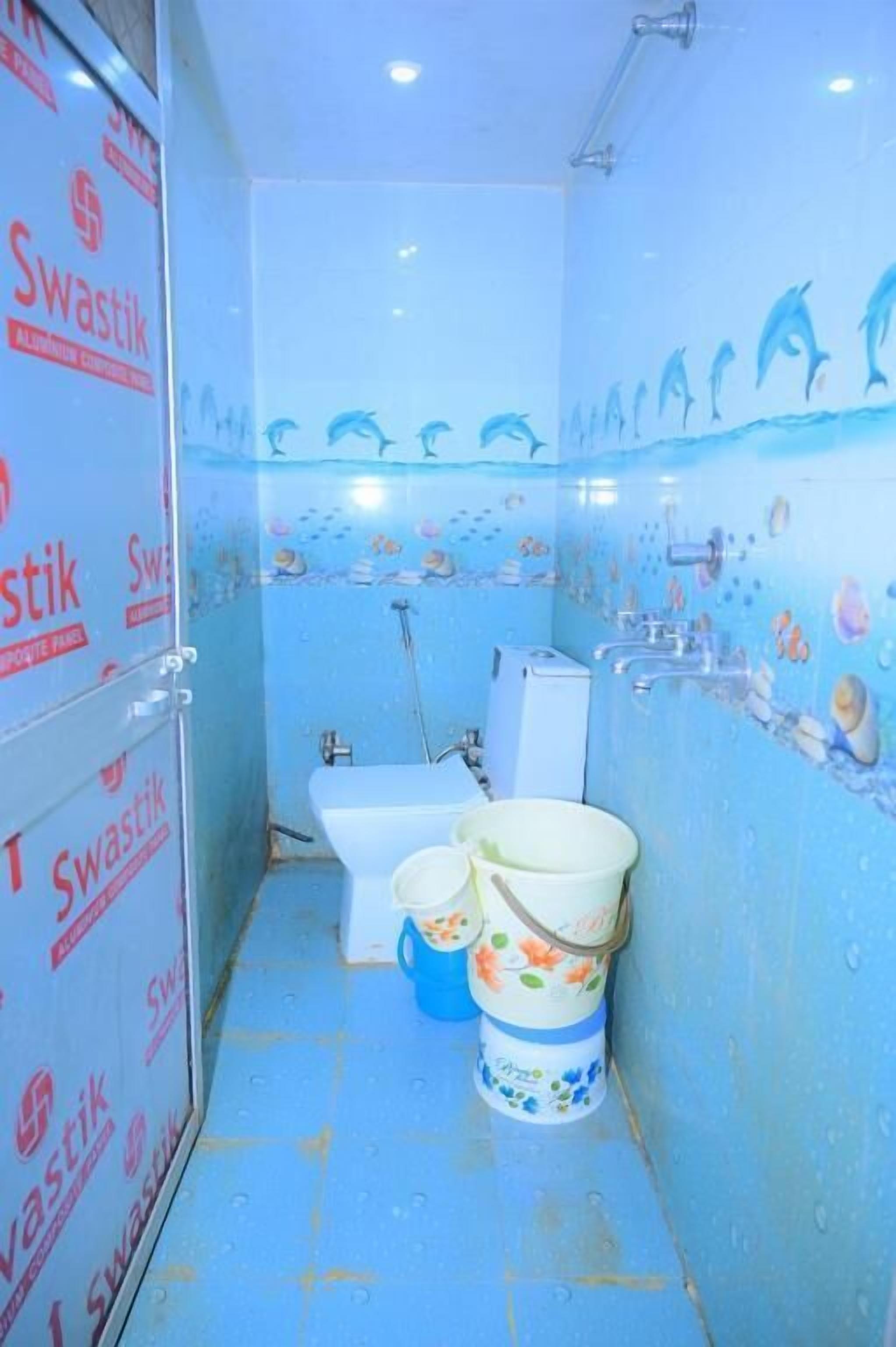 Deluxe Double or Twin Room, Balcony | Bathroom