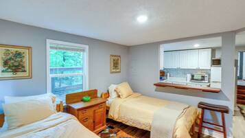 2 bedrooms, bed sheets