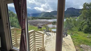 House, 3 Bedrooms, Patio, Mountain View | Interior