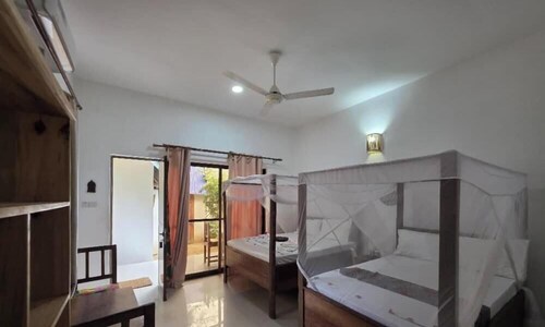 Blue Tides Hotel & Restaurant
