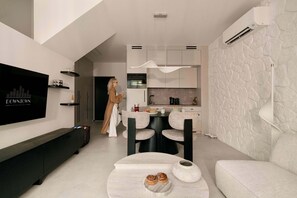 TV, offices - Sand & Charm House Kuracyjna | Parking & Garden Jastrzębia Góra (Jastrzębia Góra)