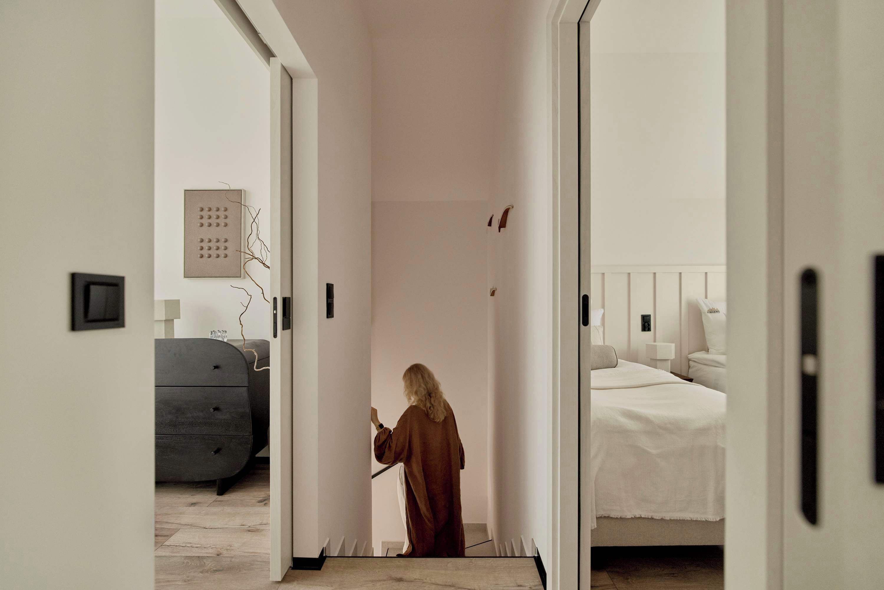 2 Schlafzimmer, Schreibtisch, Bügeleisen/Bügelbrett, Reisekinderbett