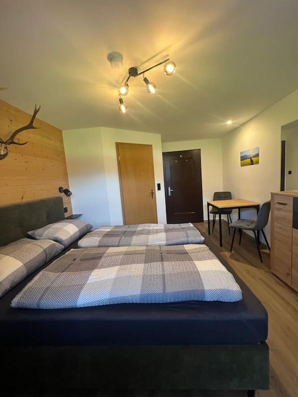 1 bedroom, WiFi, bed sheets