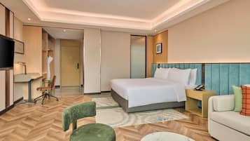 Deluxe Room, 1 King Bed with Sofa bed