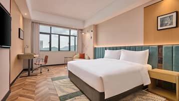 Room, 1 King Bed (High Floor) | Down comforters, desk, blackout drapes, iron/ironing board