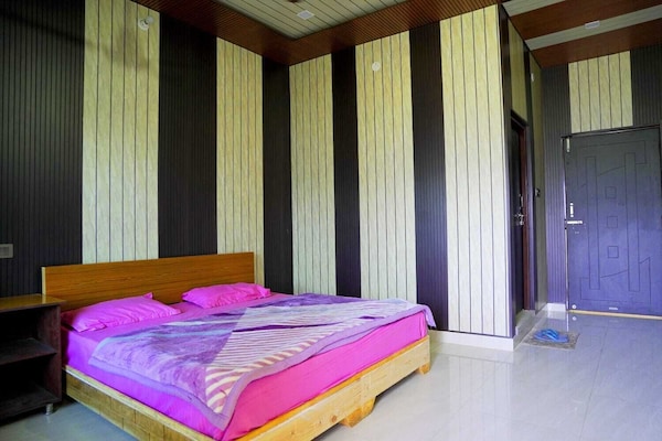 Hotel Ekant Valley - 차크라타