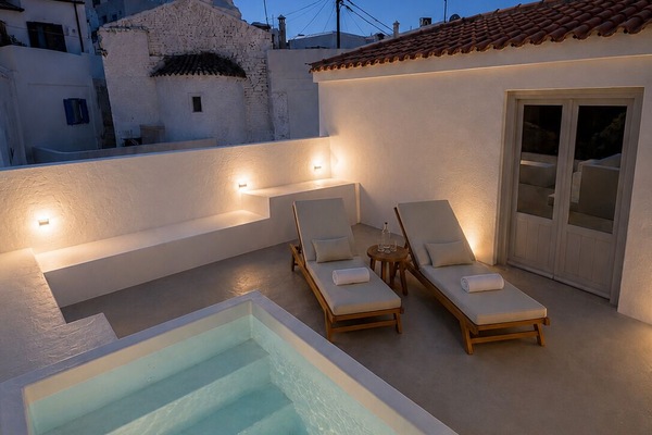 Superior Suite | Pool