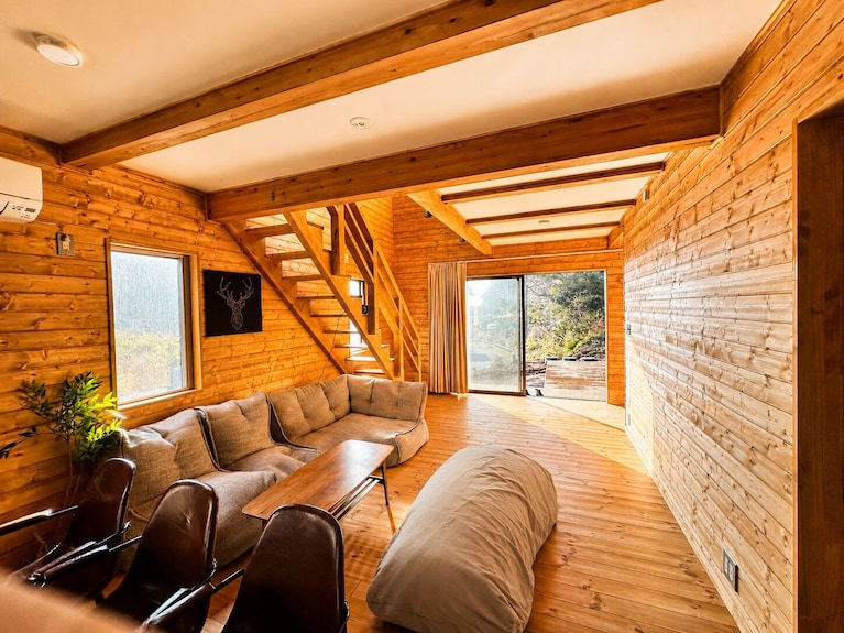 Log Cabin With Ocean Views | Bonfire In A Private Satoyama Forest - 훗쓰시