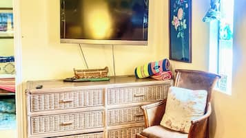 Deluxe Room, Lanai | WiFi (free)