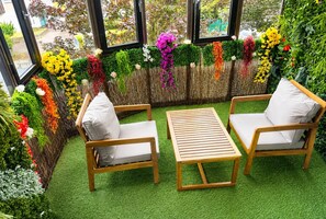 Property grounds - A beautiful, chic, and cozy home near Paris. (Créteil)
