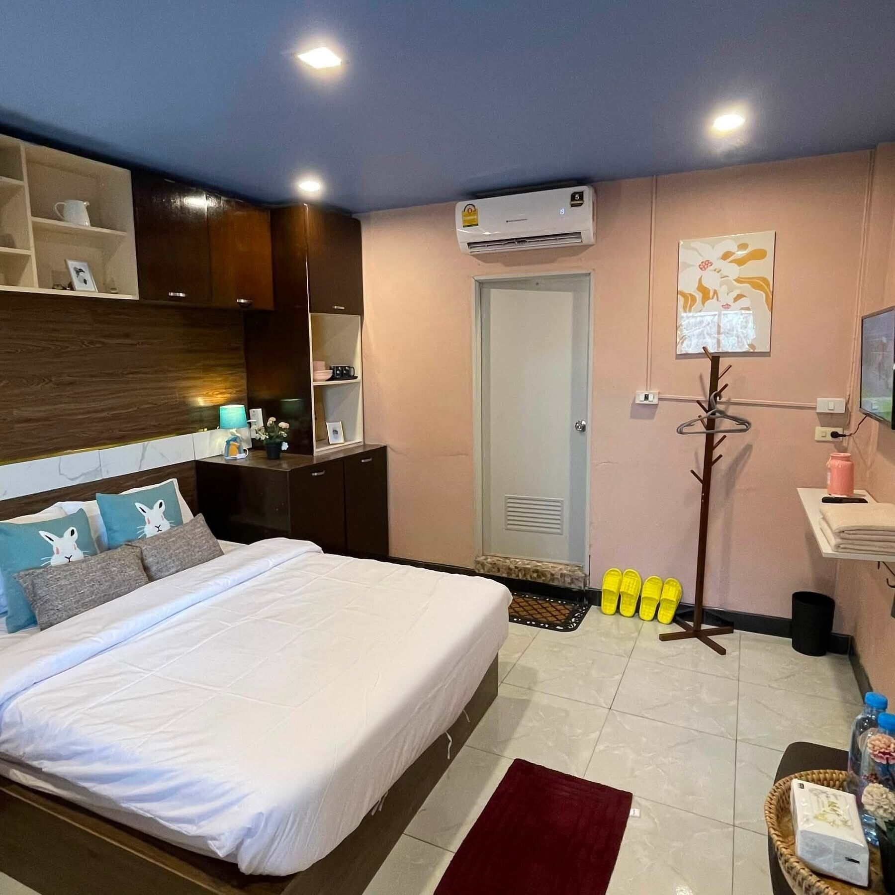 Double Room, Garden View | Meja, ruang kerja komputer riba, Wi-fi percuma 
