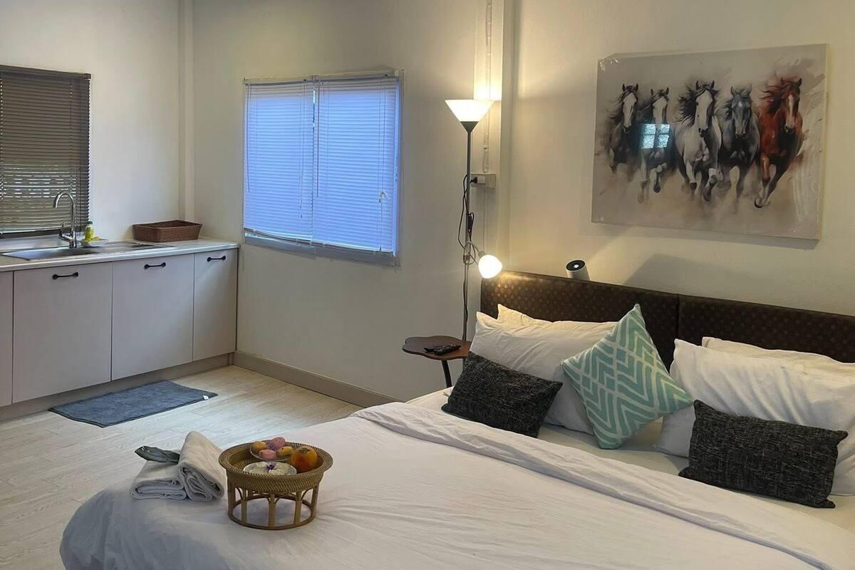 Deluxe Apartment, Courtyard View | Front of property