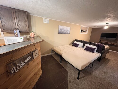 Quaint 1-bedroom townhome with AC in Kemmerer