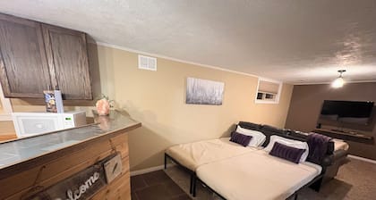 Quaint 1-bedroom townhome with AC in Kemmerer