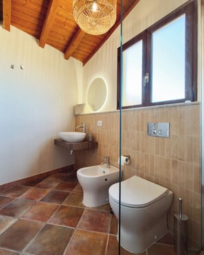 Comfort-Haus, Talblick | Badezimmer | Seife, Shampoo, Toilettenpapier