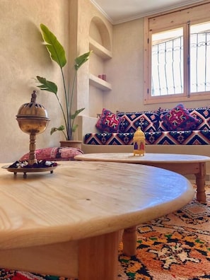 Dining - Sines Surfmaroc (TAMRAGHT)