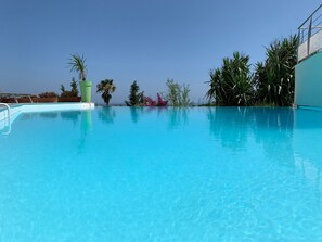 Pool - La Buissonière Holiday Home with Sea View, Shared Pool and Terrace (Vallauris)