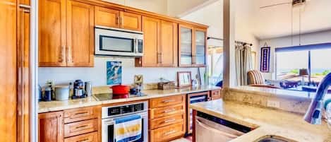 Coffee/tea maker, fridge, microwave, oven