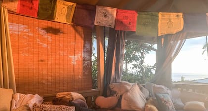 Hale Akala - Kona Sunset Suite (Private Bathroom)