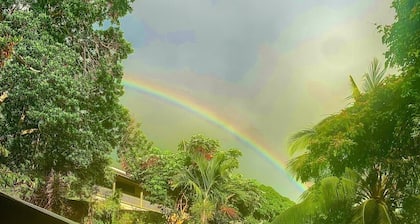 Hale Akala - Kona Sunset Suite (Private Bathroom)
