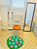 Bañera profunda y toallas