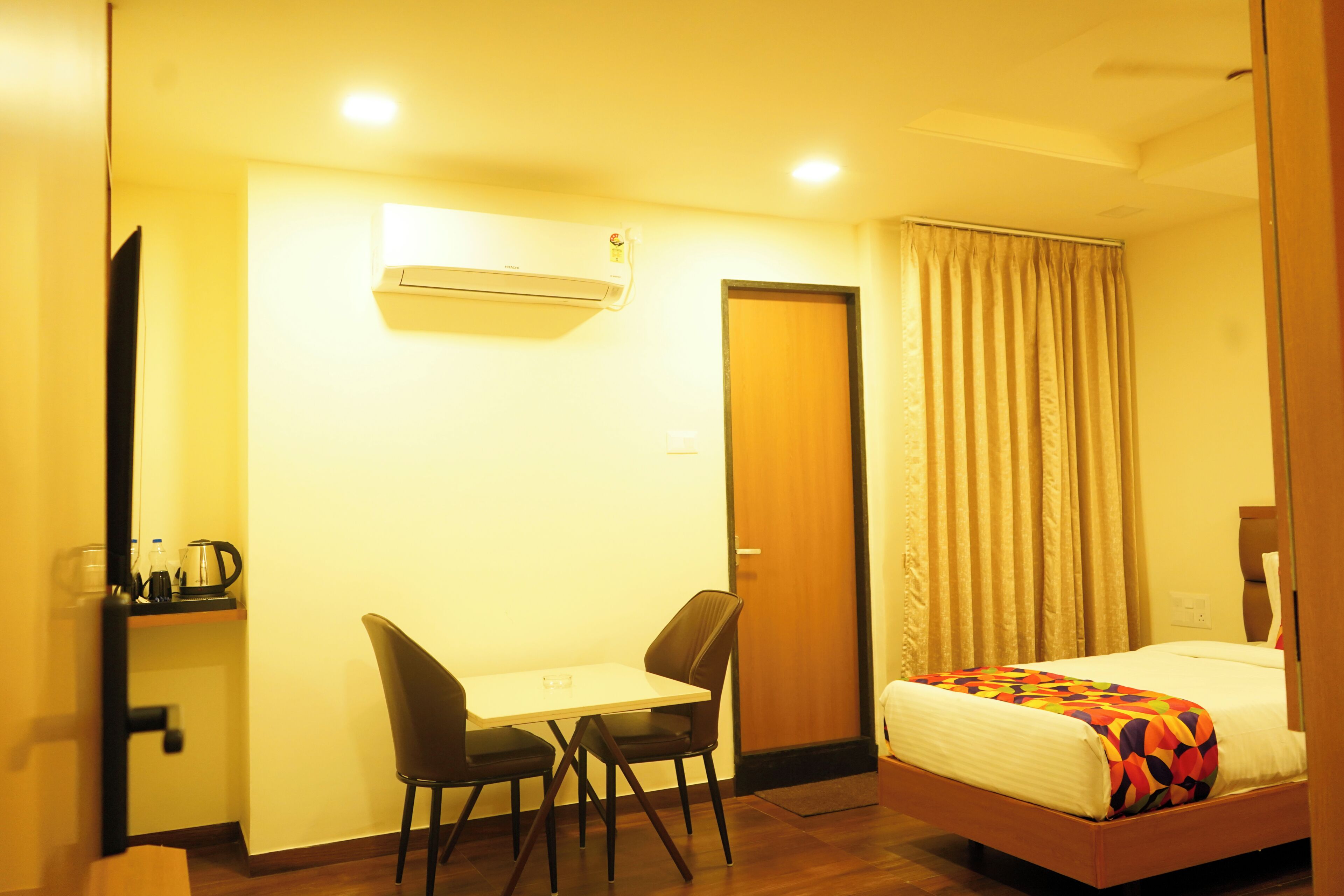 Twin Room | Desk, laptop workspace, free WiFi