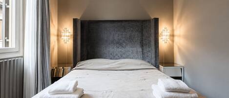 3 chambres, fer et planche à repasser, Wi-Fi, draps fournis
