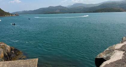 Barmouth Harbour 2-bed Flat, Sleeps 8 w/ Sea View