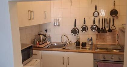 Barmouth Harbour 2-bed Flat, Sleeps 8 w/ Sea View