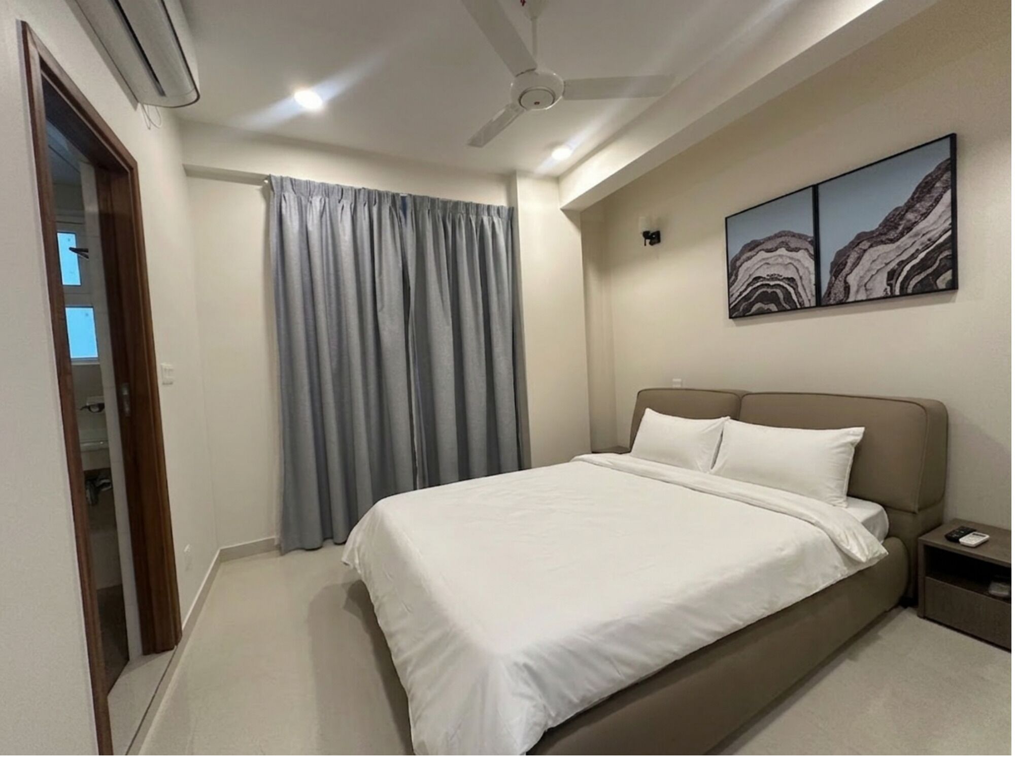 Soundproofing, iron/ironing board, free WiFi