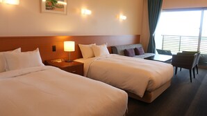 Deluxe Loft, Non Smoking, Ocean View | In-room safe, desk, blackout drapes, WiFi (free)